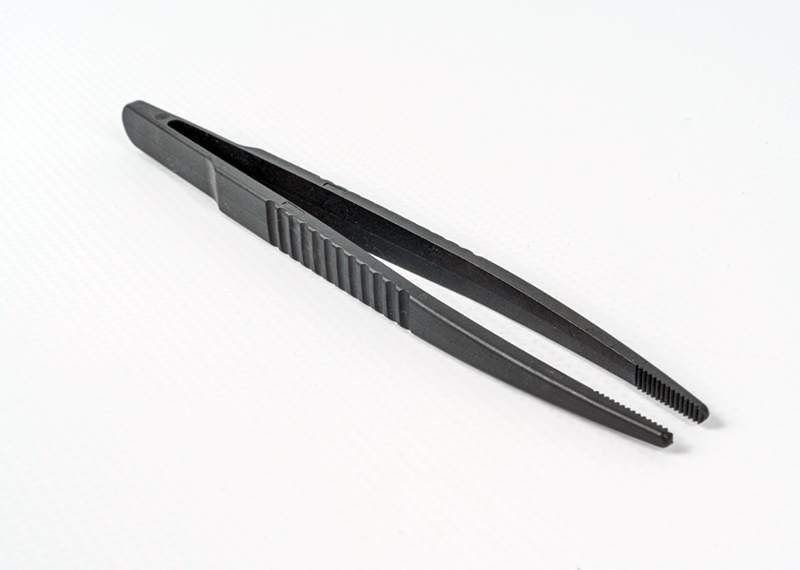 Disposable sterile tweezers