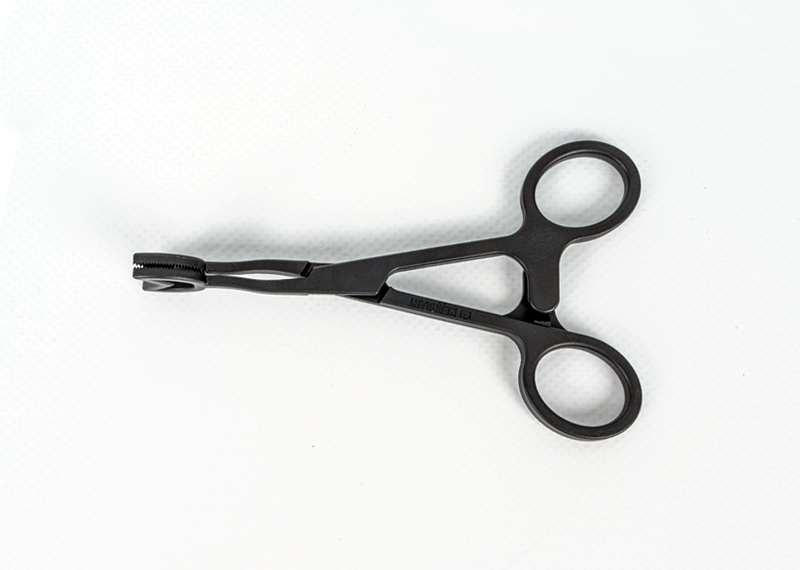 Disposable sterile tongue holder for children